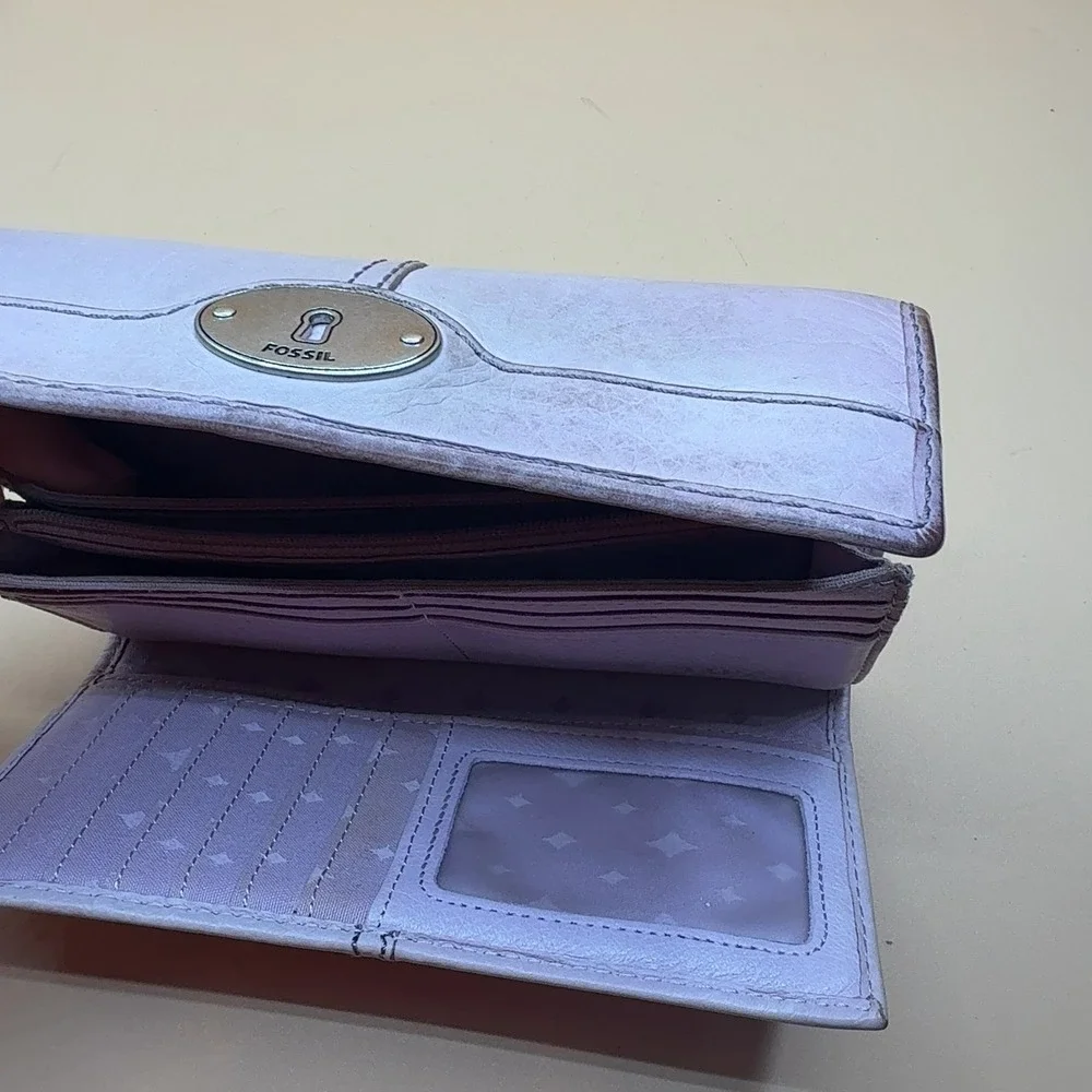 Fossil Maddox Flap Clutch Wallet Lavender Purple Leather Women's